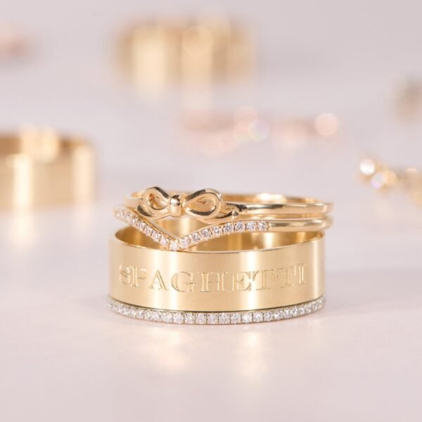 Grand Tomboy Engravable Gold Ring - Image 10