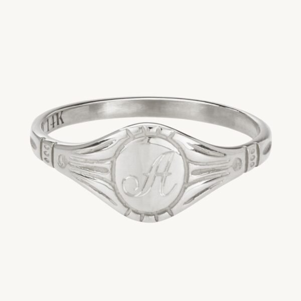 Grand Cygnet Ring, Silver