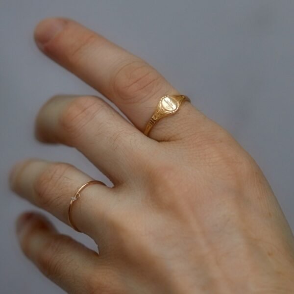 Grand Cygnet Gold Ring - Image 3