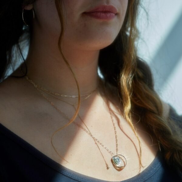 Grand Cygnet Gold Ring - Image 6
