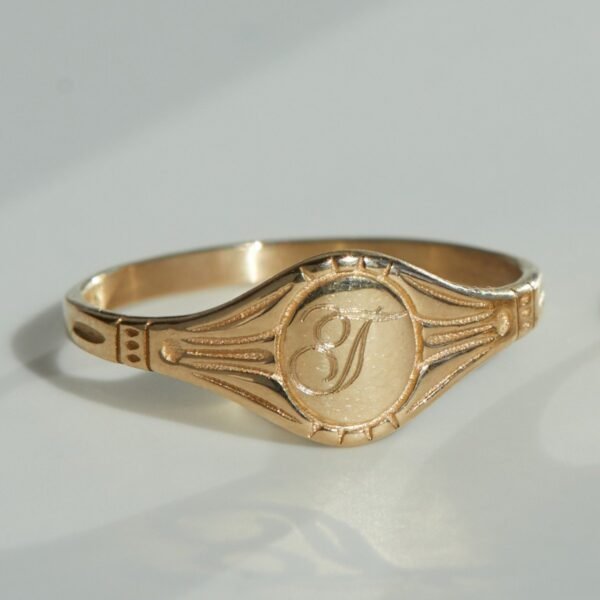 Grand Cygnet Gold Ring - Image 7