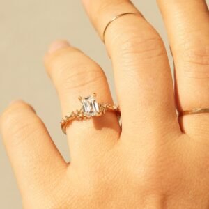 Daphne Solitaire Supreme Diamond Ring